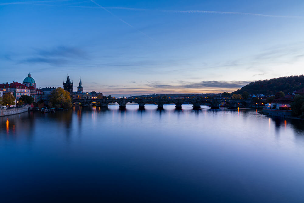 Le Pont Charles à l'heure bleue, Prague