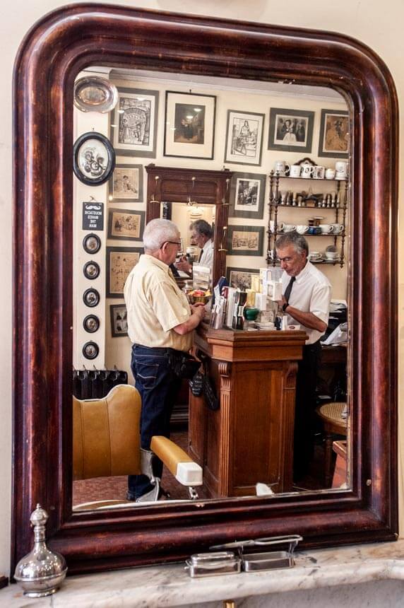 Photo reportage métier Alain Maître Barbier Paris