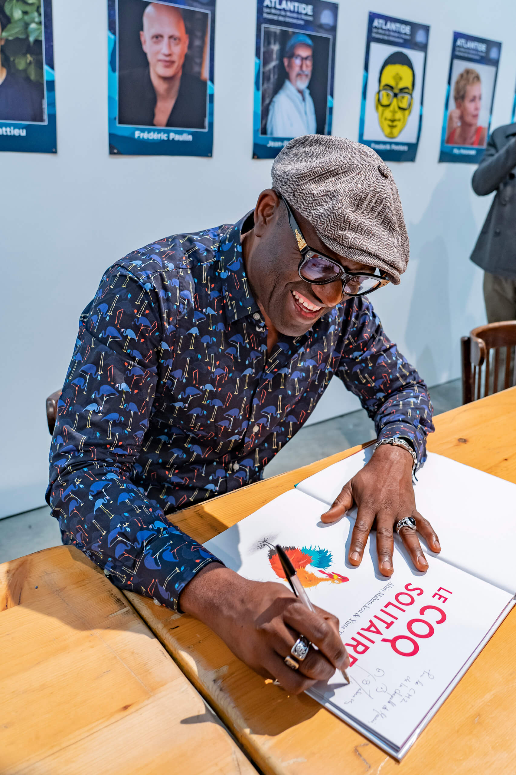 Photo dédicace Alain Mabanckou Festival Atlantide 2020