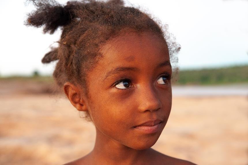 Portrait jeune fille Exposition Photos Madagascar Nantes