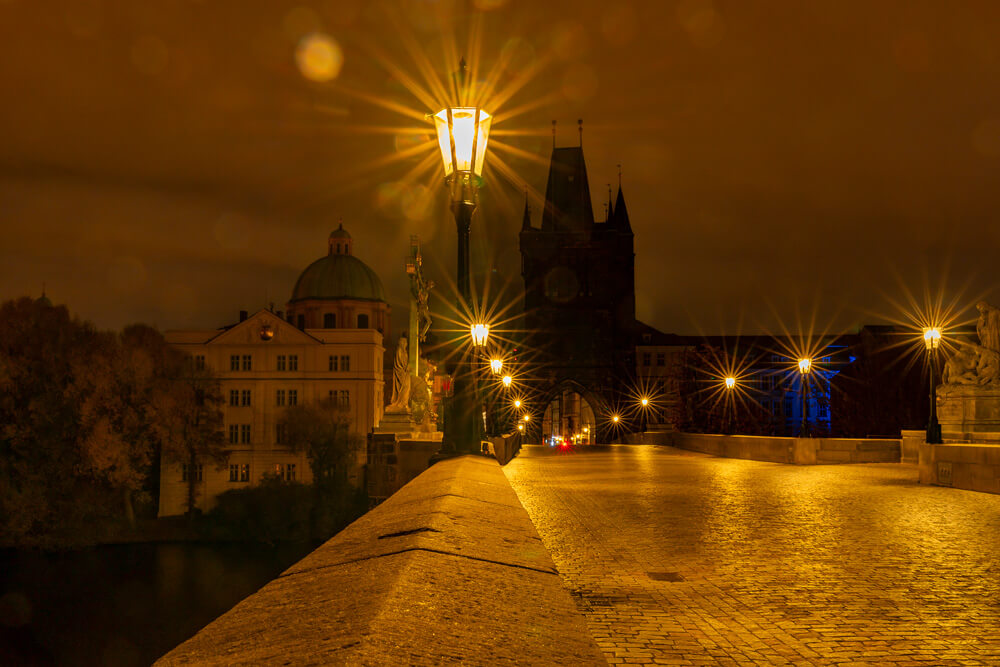 Le Pont-Charles s'illumine, Prague