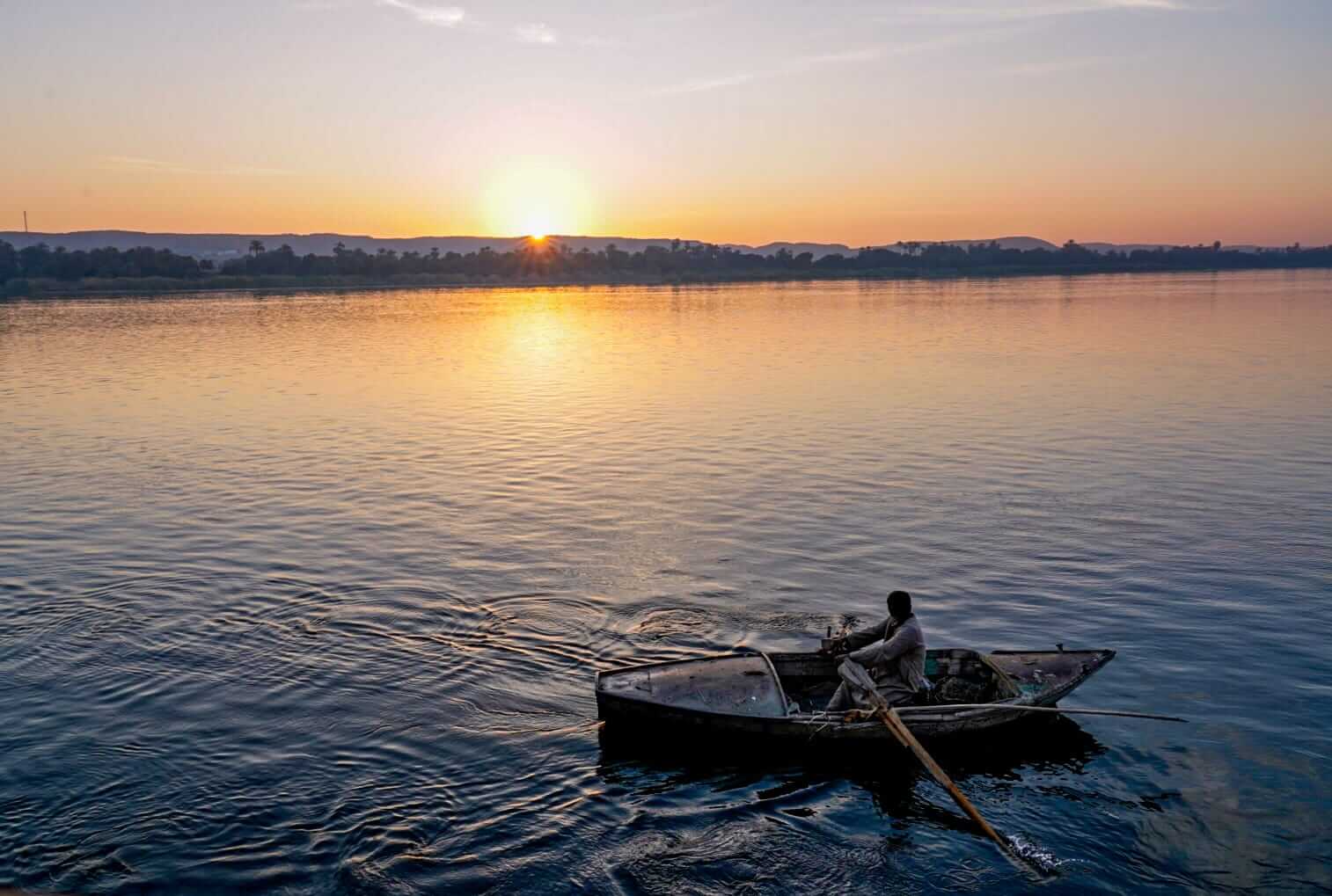 Lever du soleil sur le Nil, Égypte